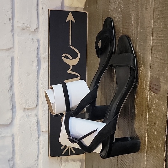 Womens Pelle Moda suede heels - Picture 1 of 7
